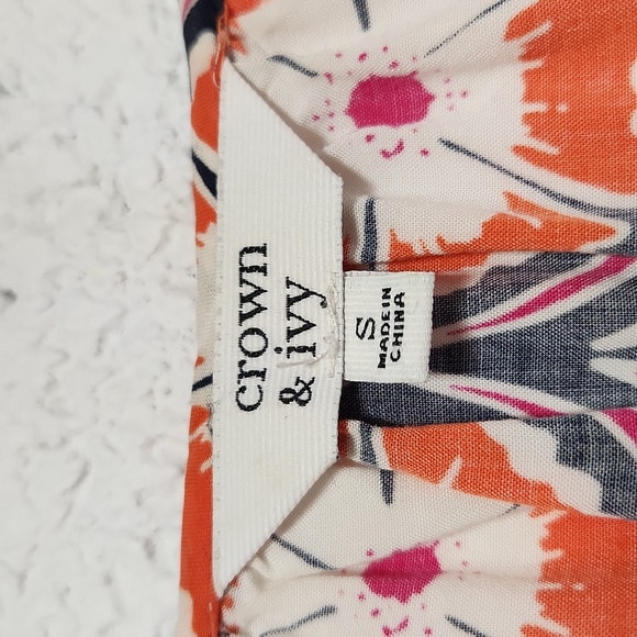 Crown & Ivy 3/4 Sleeve Blouse - Picture 3 of 3